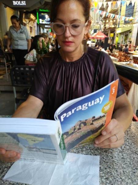 Natalie Compagno in Paraguay