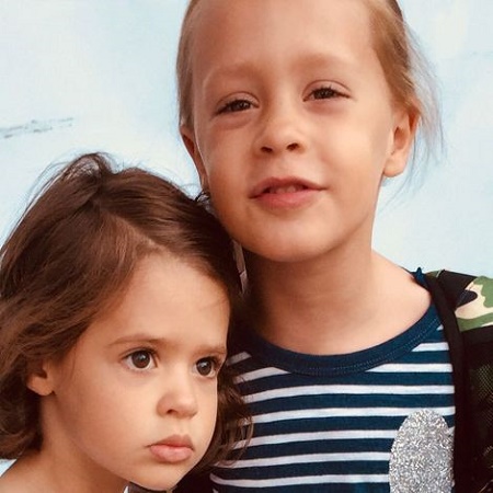 Two beautiful daughters of Gosk and her partner.