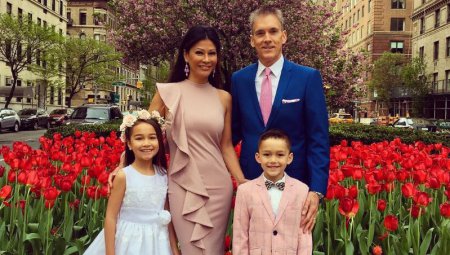 Frances Rivera and her husband, Stuart Fraass with their children