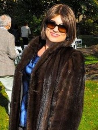 Al Cardenas first wife, Diana. They married in 1979 and divorced in 2018.