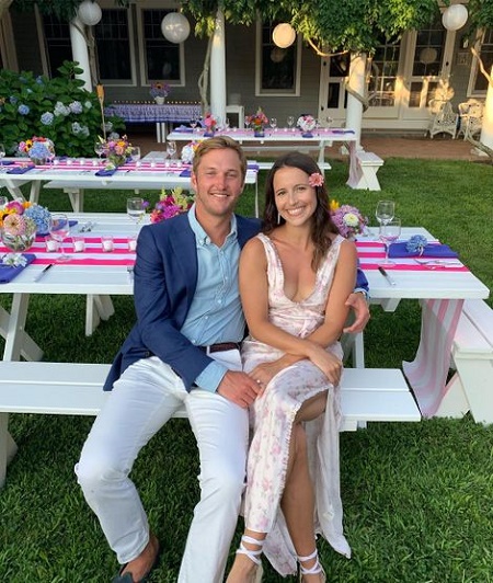 Elinor is spending quality time with fiance Mark