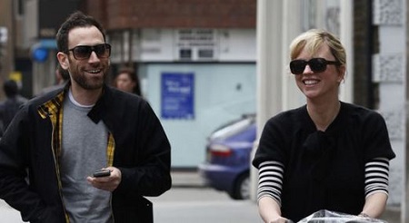 Sara hanging out with her husband, Ben.