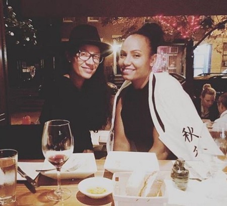 Ciarra Pardo wiith her friend having dinner.