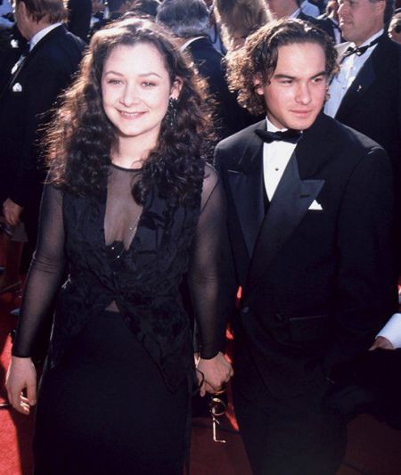 Sara Gilbert and John Galecki in the Emmys