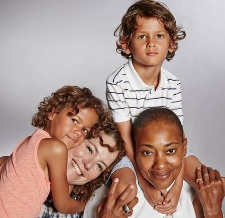 Robyn Crawford and her wife Lisa Hintelmann with their two kids