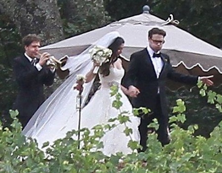 Seth and lauren sharing wedding vows.