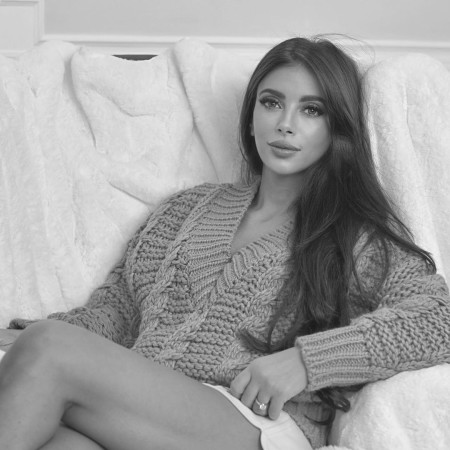 Daniella Semaan promoting a clothing brand, Cinderella's Closet