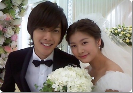 Kim Hyun-Joong with Jung So-min in the drama Playful Kiss appearing as bride and groom