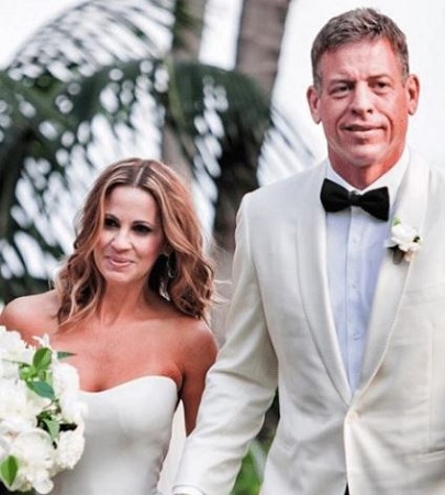 Troy Aikman and Catherine Mooty wedding photo