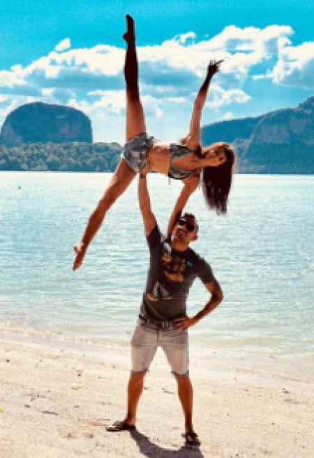 The married couple while on vaccation in Phuket