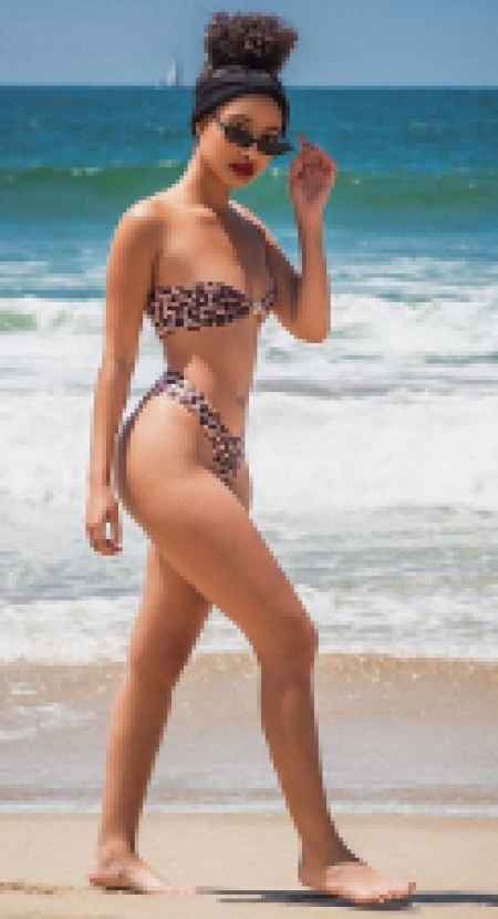 Hehleena branding a swimsuit