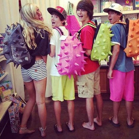 Hunter along with his friends.Know more about his dating, girl friend, marriage, partner, love mate, romance