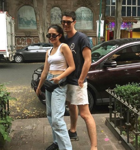 Sasha and her friend. Know more about Sasha dating life, boyfriend, relationship status, and many more