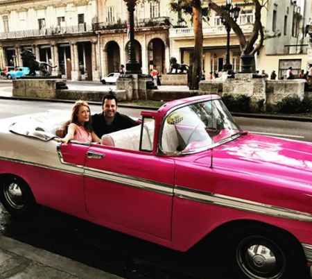 Joanthan along with wife in Cuba