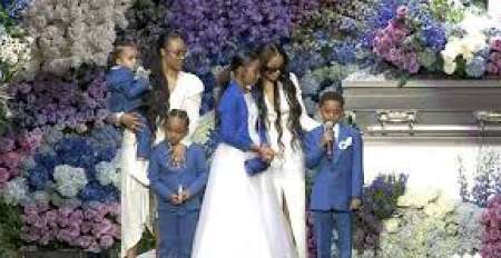 The family in funeral