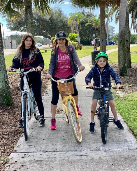 Kelly Preston with her Children. Know more about Kelly marriage, children, kids, son and daughter with husband John Travolta