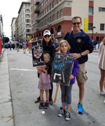 Lyle Trachtenberg with his wife and daughters