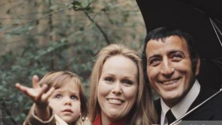 Baby Joanna with parents Tony and Sandra Grant