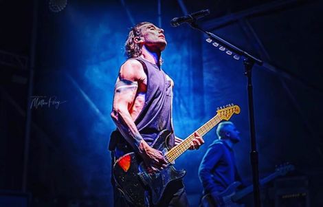 Gavin Rossdale's Singing