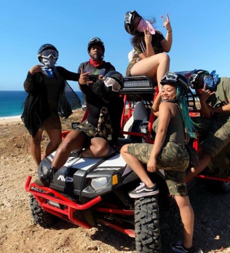 Reginae with friends. Know about her boyfriend, dating, relationship, career, net worth salary and many more