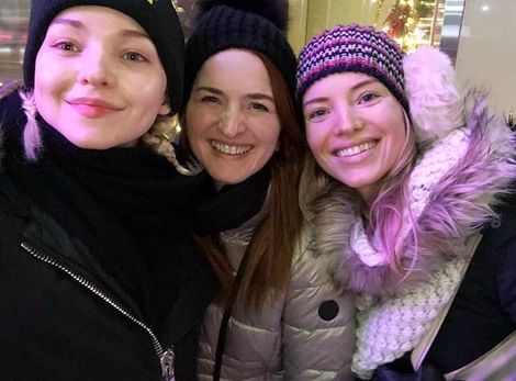 Bonnie Wallace with her children