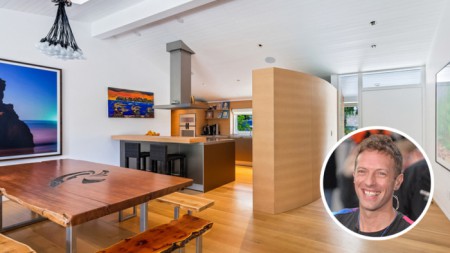 Chris Martin's Malibu House; Martin's net worth, income, salary, properties