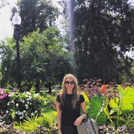 Tara Maller in Boston Public Garden on 1st September 2019