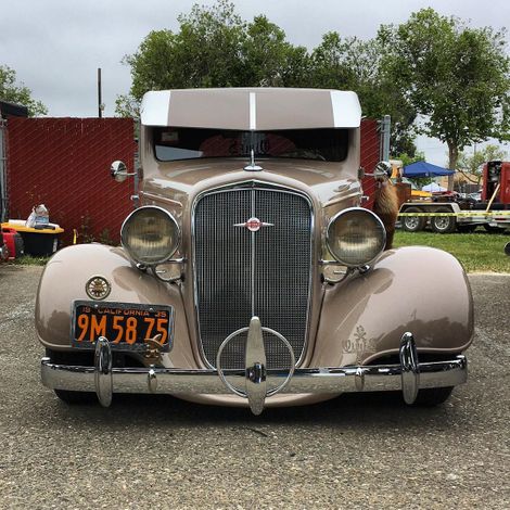 Ian Roussel build  a car named Boulevard