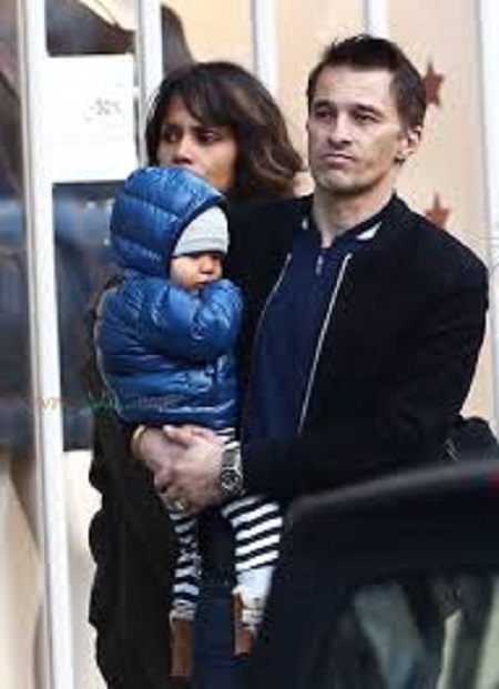 Halle and Olivier have joint custody of their child, Maceo