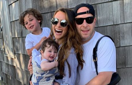 Image: Husband-wife suo Melissa and Noah with their children, Source: Instagram