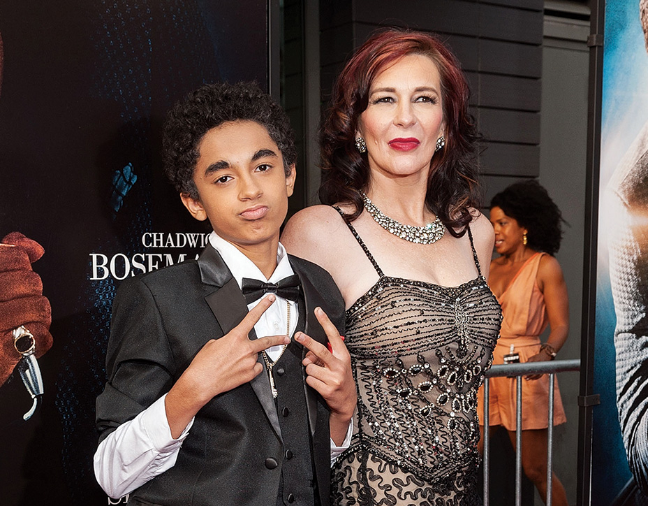 Tomi Rae Hynie with her son James Brown II