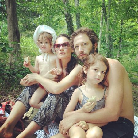 Yelena Yemchuk and her husband, Ebon Moss-Bachrach with their two children
