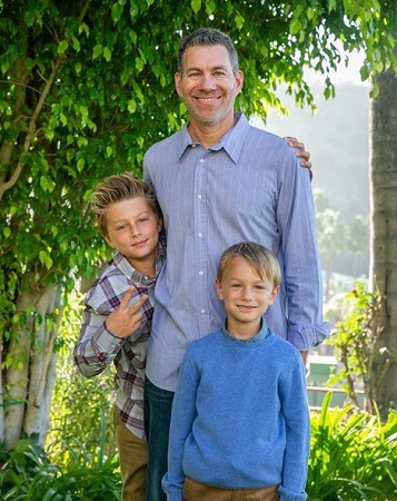 Jason Diamond with his two sons, Jasper and Jake