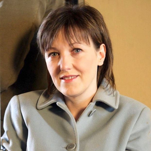 Photo of Jennifer Woodburne.