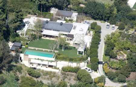 Ryan Seacrest lives in his lavish accommodation located in Beverly, California