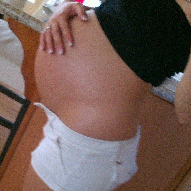 Julianne's pregnancy picture