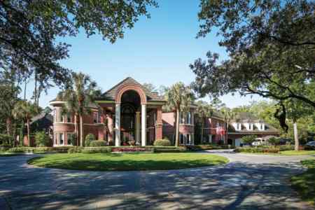 Debra Lynn Godfrey and Roger Clemens house is located in Houston, Texas