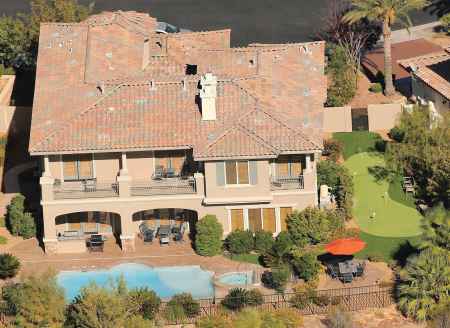 Arnelle Simpson's father sold his Brentwood, CA house for sale 