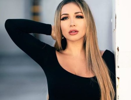 Gisselle Bravo is single as of now.