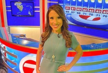 Vivian Gonzalez has a net worth of $1 million.