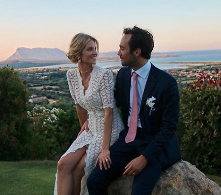 The Argentine actress Liz Solari first tied the wedding knot with her long-time boyfriend Walter Faraon June 2018.