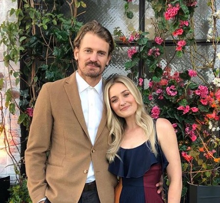  The actress AJ Michalka is dating an actor Joseph Pence.