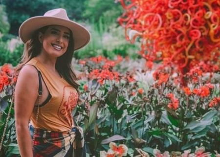 Erica Francis is single.