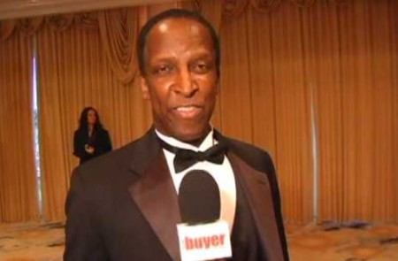 Dorian Harewood's net worth is $1 million.