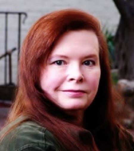  The bestselling author Tamara Thorne is living a single life