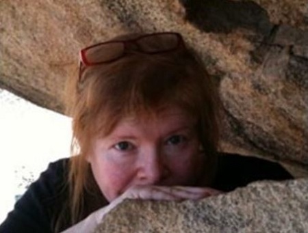 The horror story writer Tamara Thorne has an estimated net worth of around $600 thousand.