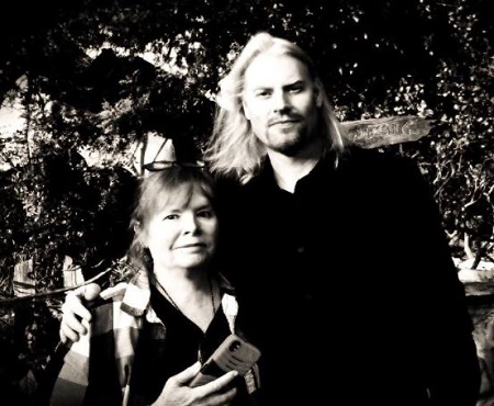 : The horror writers Tamara Thorne and Alistair Cross who has published numbers of horror books also hosts the radio program named 'Throne & Cross: Haunted Nights LIVE."