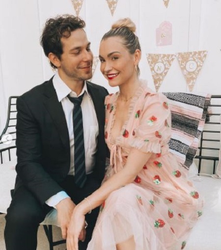 Lisa Stelly and Her New Boyfriend, Skylar Astin
