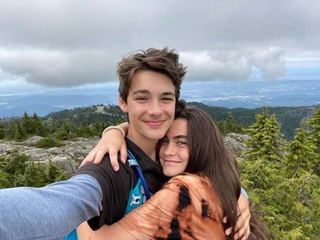 Dylan Kingwell is Rumored To Be Dating a Girlfriend Named Lola Flanery