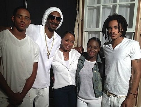 Shante Broadus With Her Family
